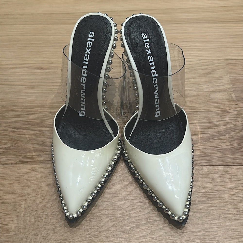 Alexander Wang Patent white leather stud heals. Size 8.